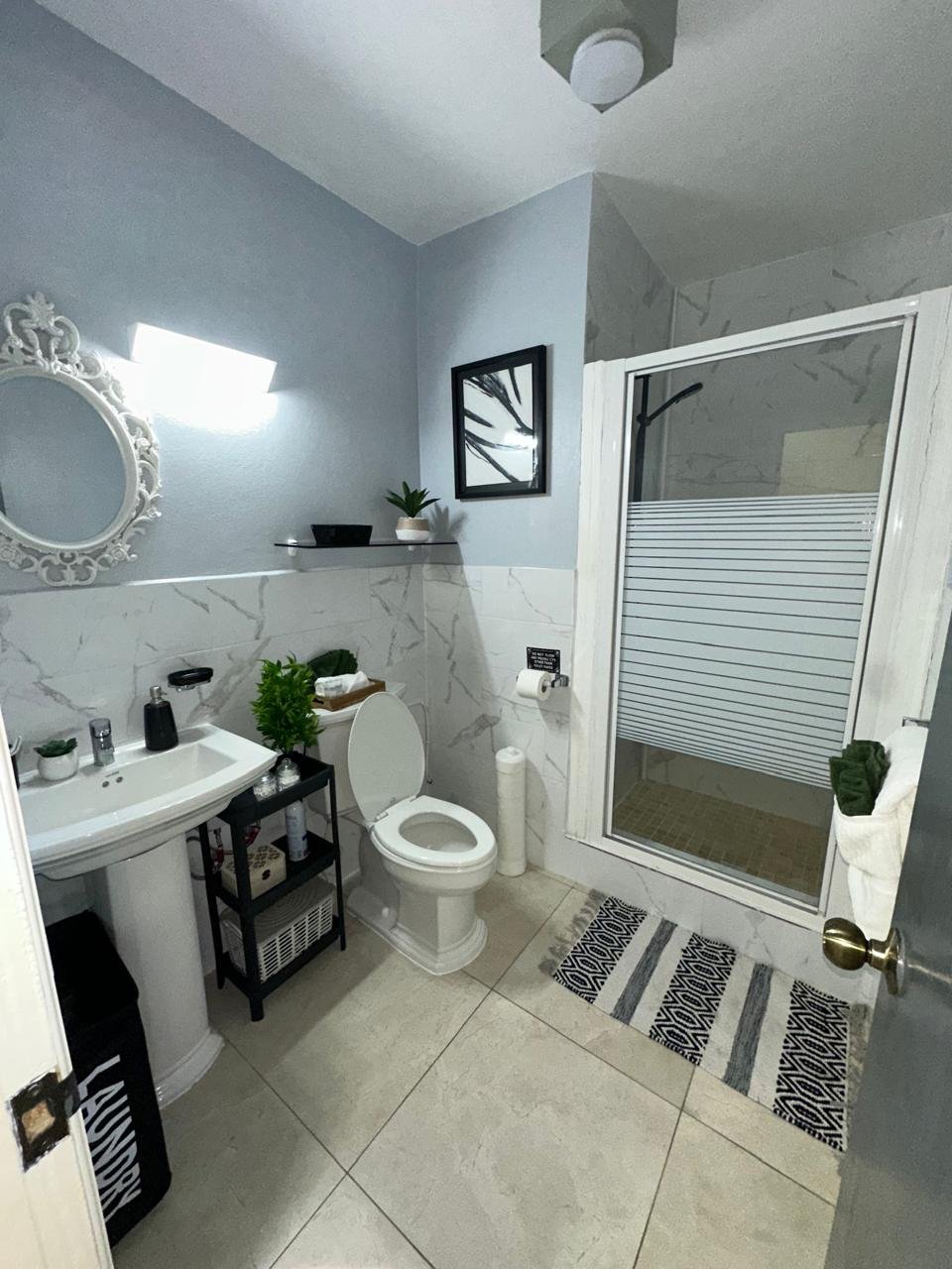 Bedroom with four-poster bed